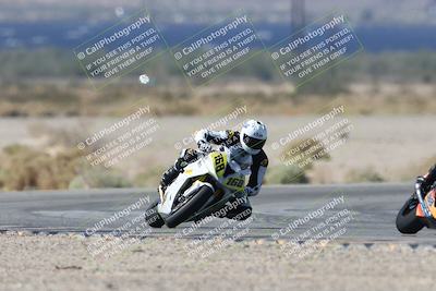media/Oct-05-2025-CVMA (Sun) [[beeef4f201]]/Race 5-Amateur Supersport Open (Holeshot)/